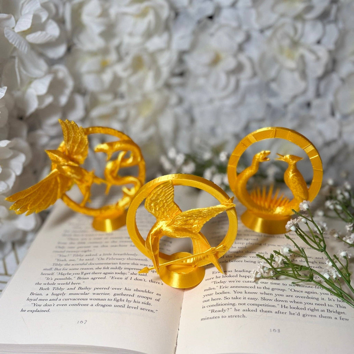 3d Printed Hunger Games Inspired Bookshelf Decor