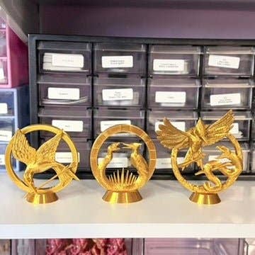 3d Printed Hunger Games Inspired Bookshelf Decor